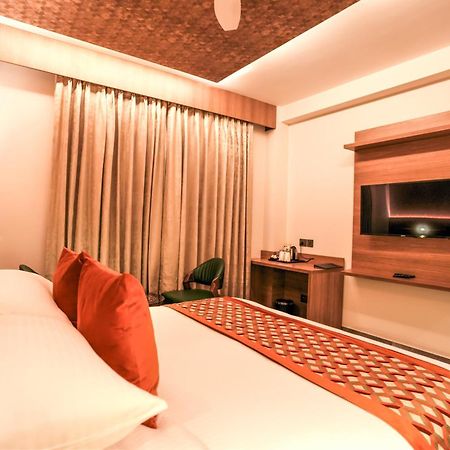 Rj Hotel - Managed By Atithi House Greater Noida Zewnętrze zdjęcie