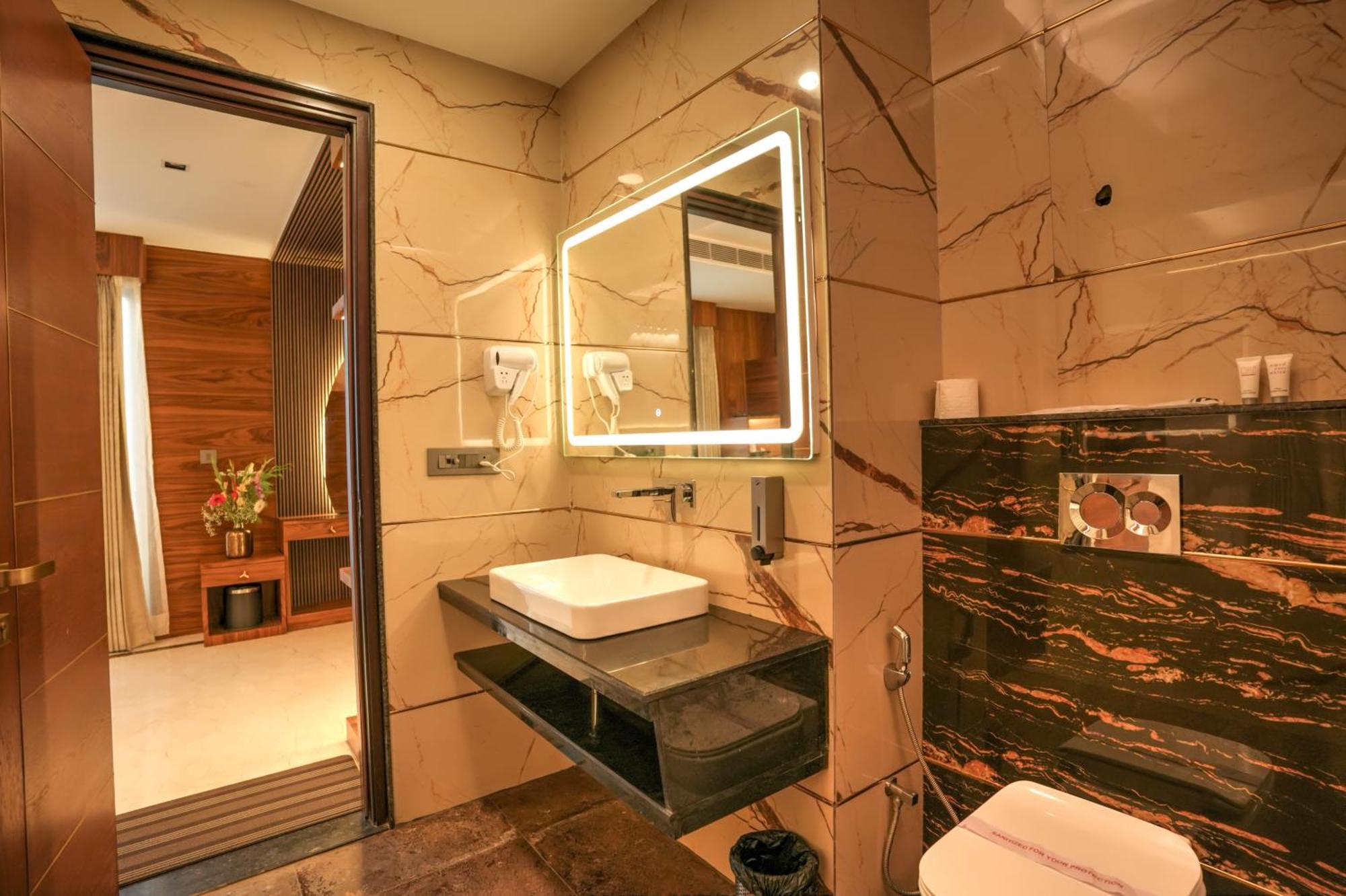 Rj Hotel - Managed By Atithi House Greater Noida Zewnętrze zdjęcie