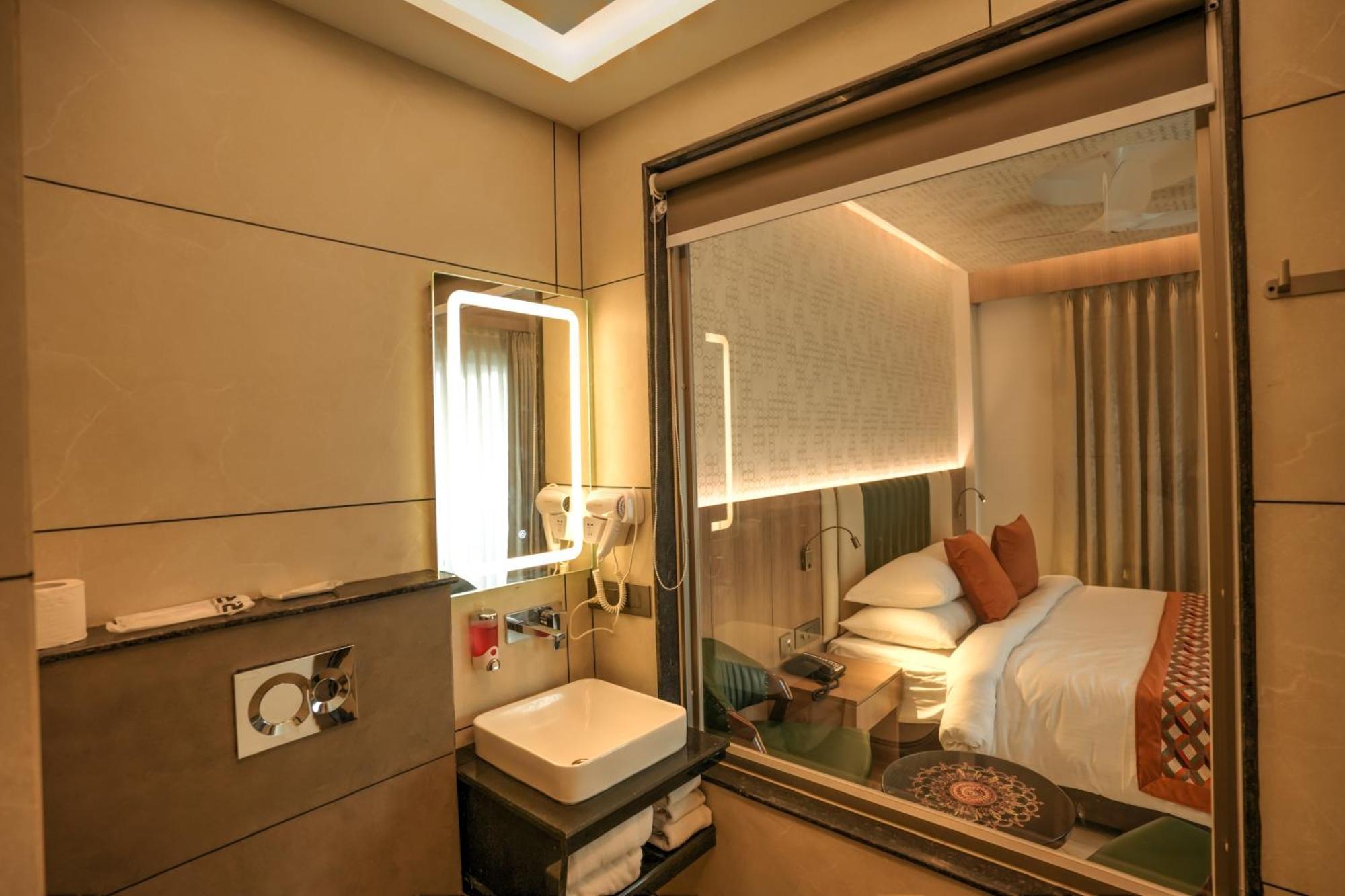 Rj Hotel - Managed By Atithi House Greater Noida Zewnętrze zdjęcie