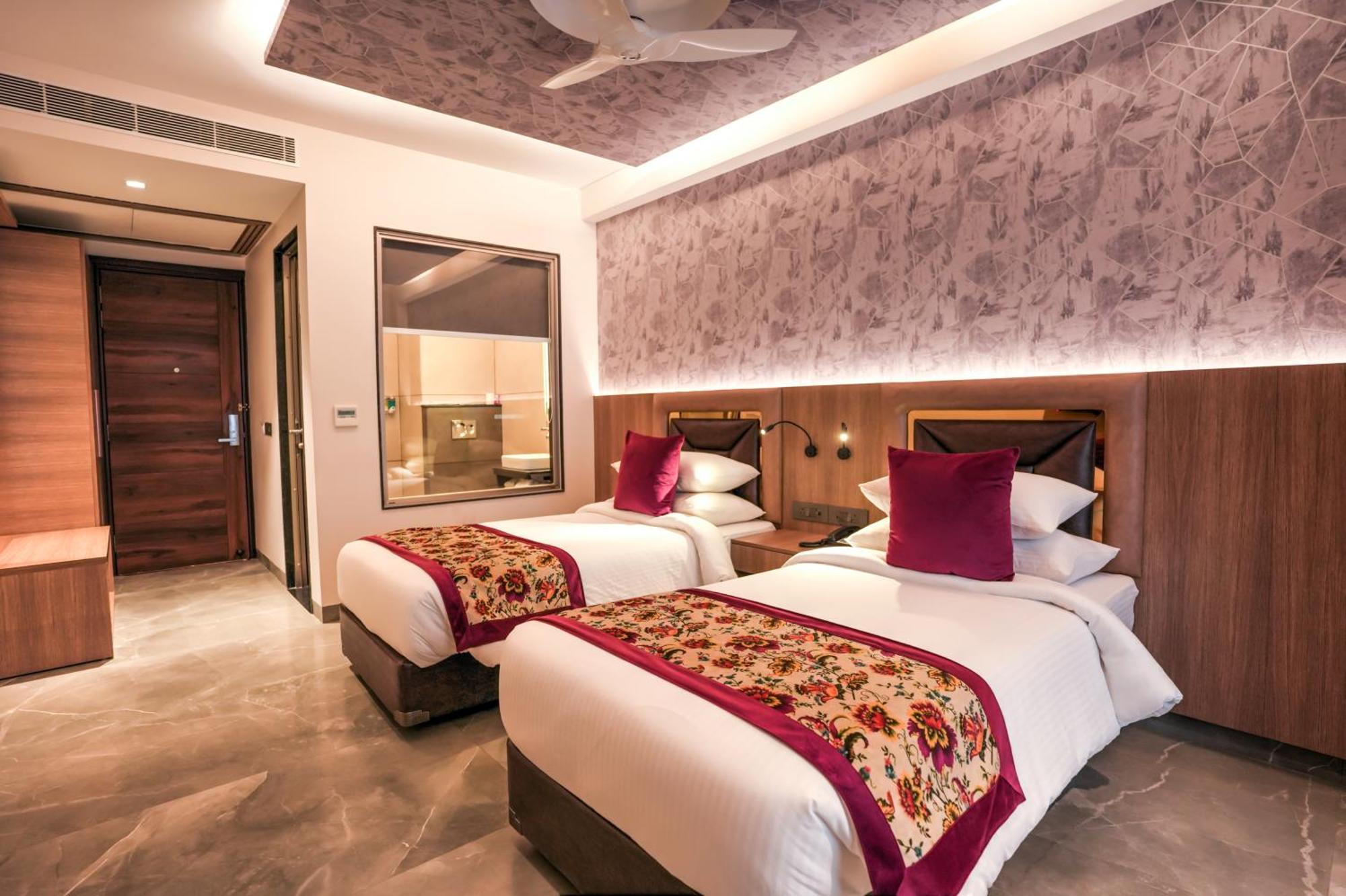 Rj Hotel - Managed By Atithi House Greater Noida Zewnętrze zdjęcie