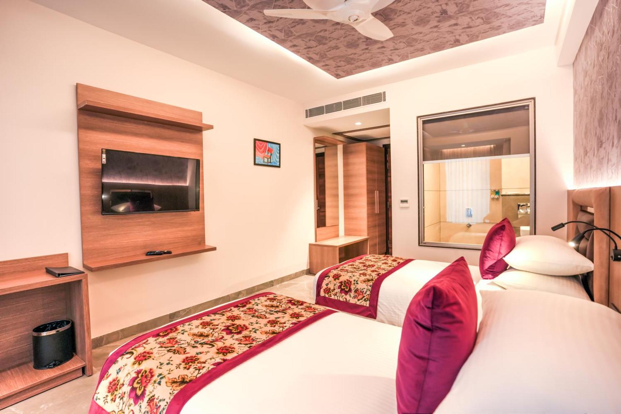 Rj Hotel - Managed By Atithi House Greater Noida Zewnętrze zdjęcie