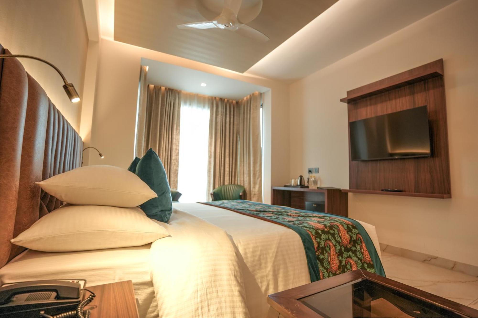 Rj Hotel - Managed By Atithi House Greater Noida Zewnętrze zdjęcie