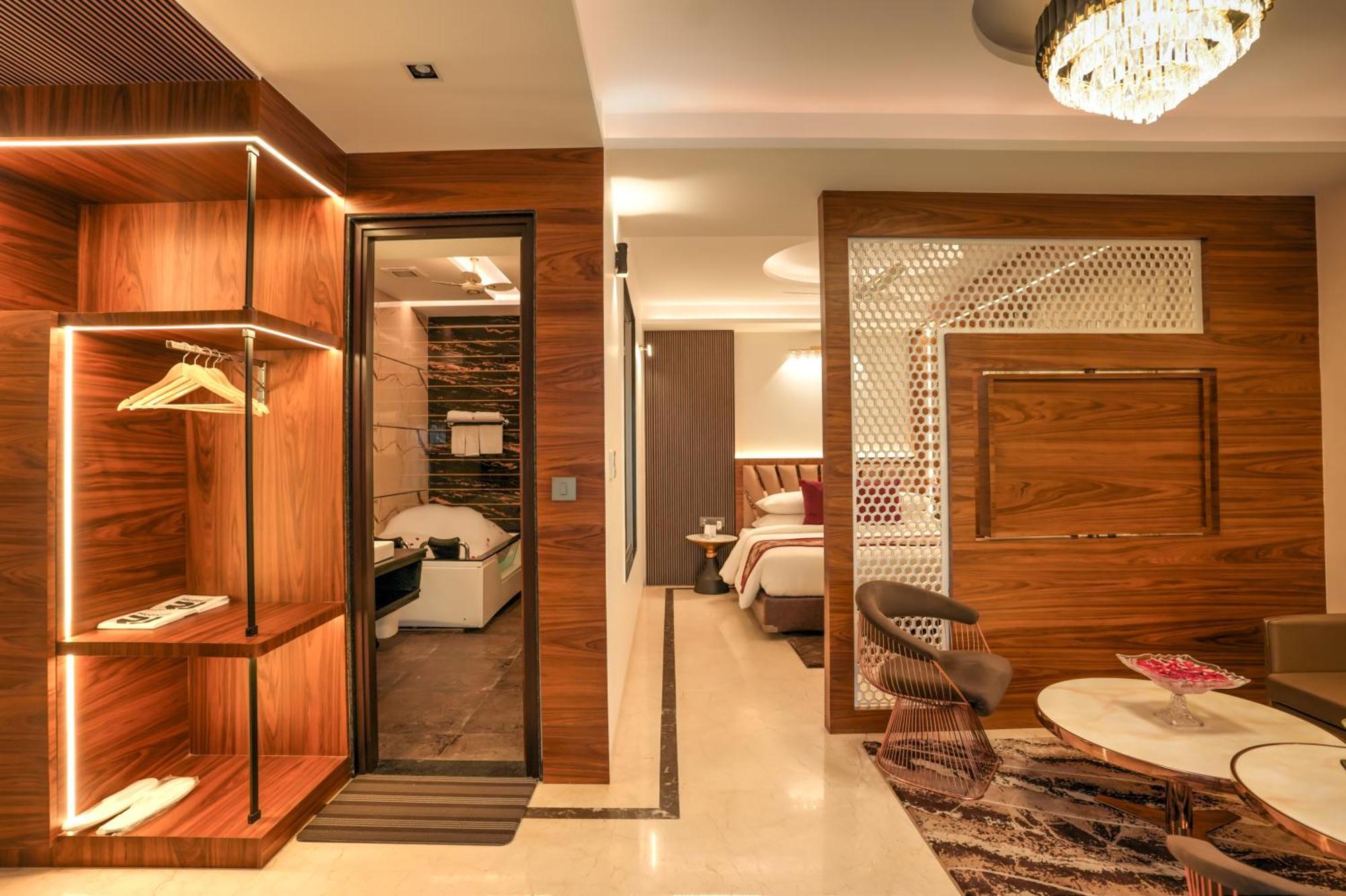 Rj Hotel - Managed By Atithi House Greater Noida Zewnętrze zdjęcie
