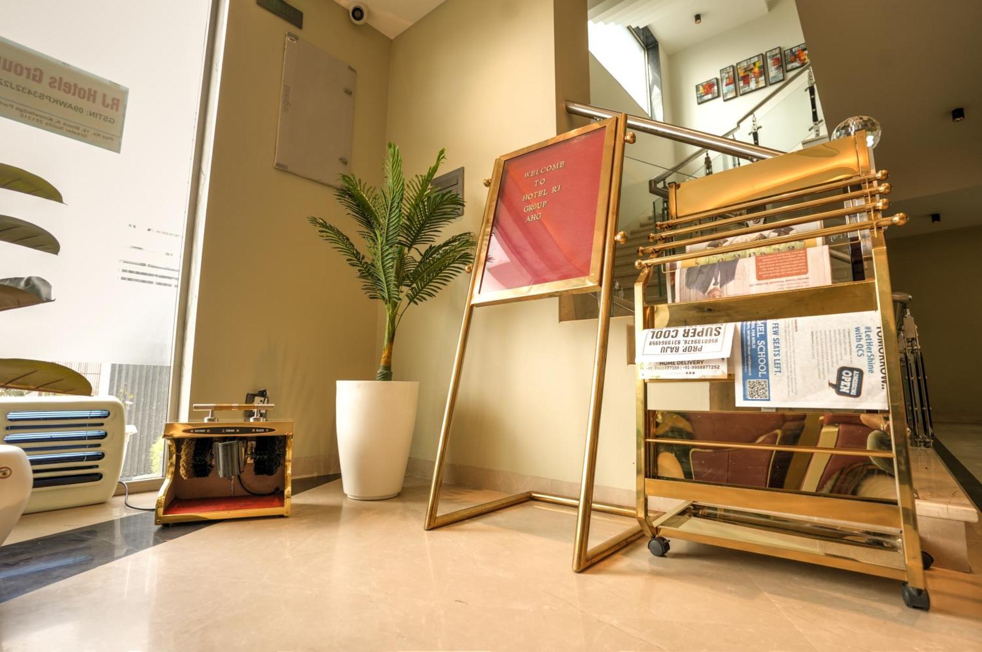 Rj Hotel - Managed By Atithi House Greater Noida Zewnętrze zdjęcie
